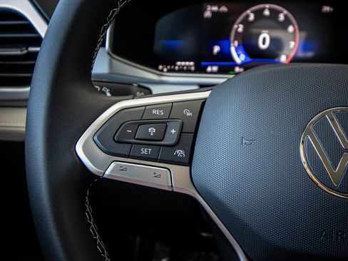 New 2026 Volkswagen Taos SE AWD/4WD image 37