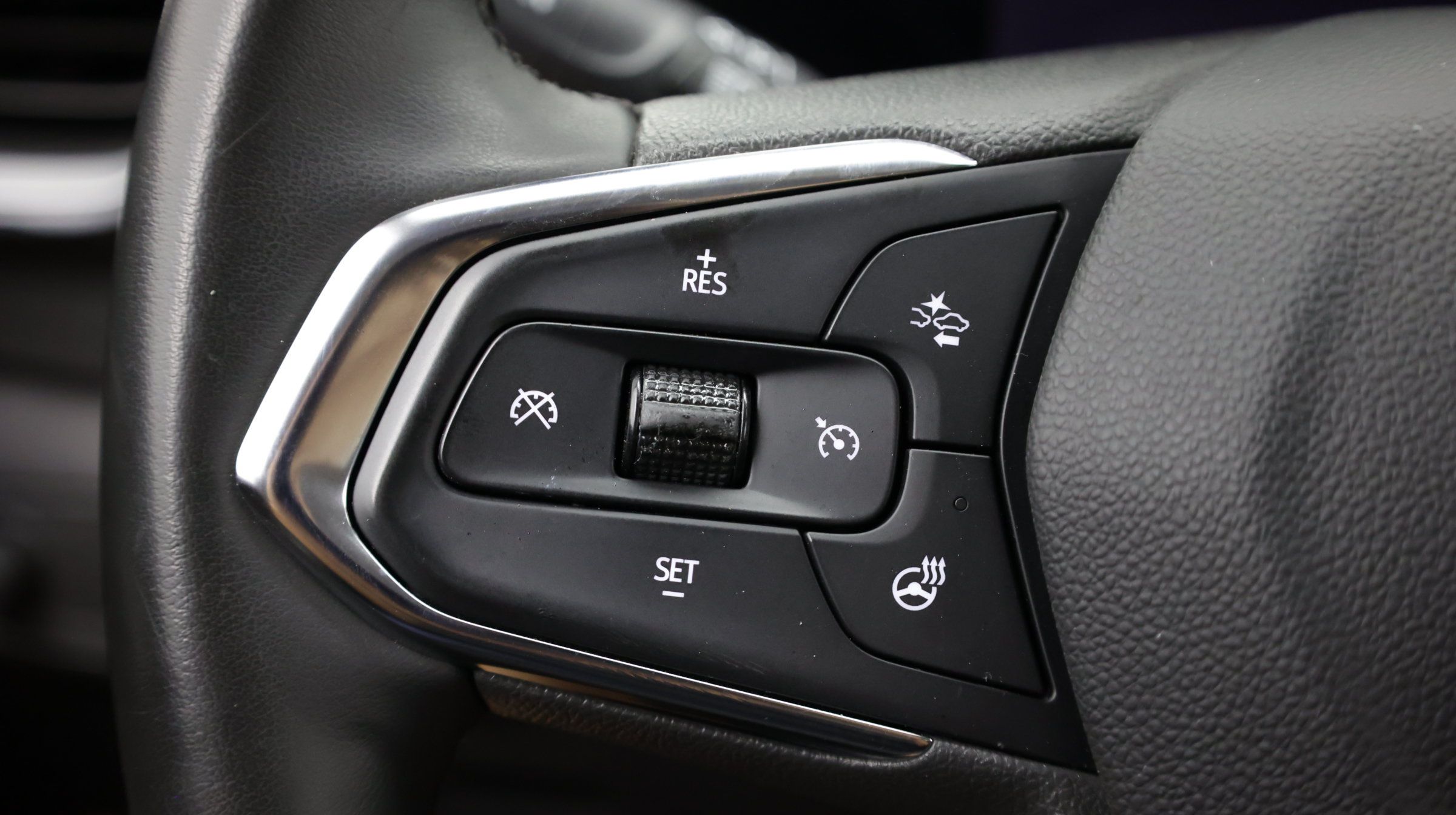 Used 2024 Chevrolet TrailBlazer LT w/ LT Cold Weather Package FWD image 26
