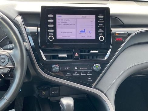 Used 2023 Toyota Camry SE image 8