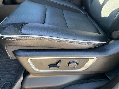 Used 2025 RAM 1500 Laramie w/ Sport Appearance Package image 5