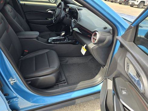 New 2026 Chevrolet Trax RS image 9