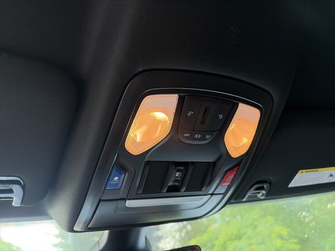 Used 2024 RAM 2500 Big Horn w/ Night Edition AWD/4WD image 39
