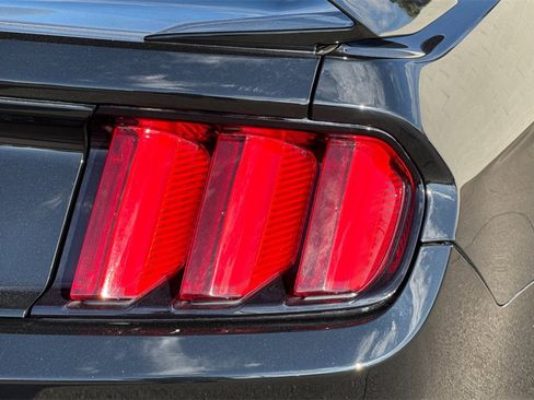 Used 2016 Ford Mustang Shelby GT350R w/ GT350R Equipment Group 920A image 32