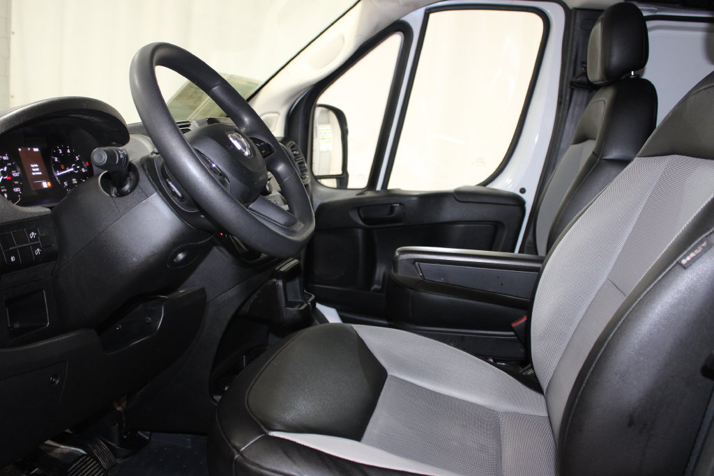 Used 2025 RAM ProMaster 2500 w/ Convenience Group FWD image 19