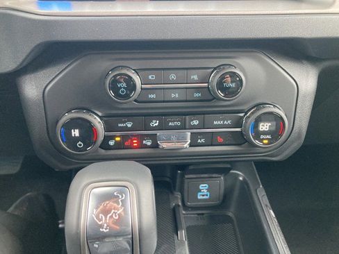 New 2025 Ford Bronco Outer Banks image 16