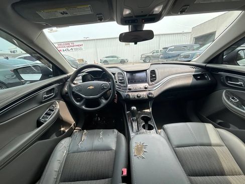 Used 2015 Chevrolet Impala LT FWD image 19