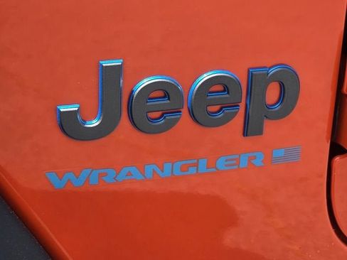 Used 2023 Jeep Wrangler Unlimited w/ Cold Weather Group AWD/4WD image 10