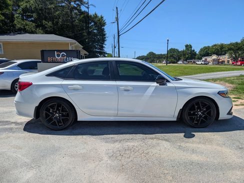 Used 2022 Honda Civic Sport image 4