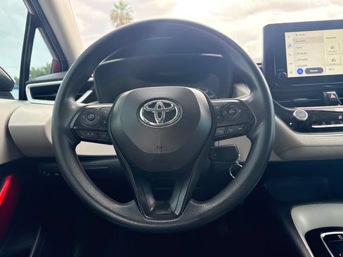 Used 2025 Toyota Corolla LE FWD image 10