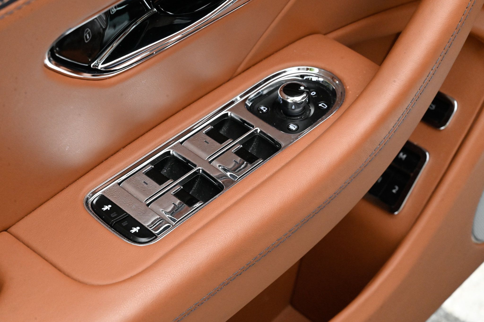 Used 2022 Bentley Flying Spur V8 AWD/4WD image 21