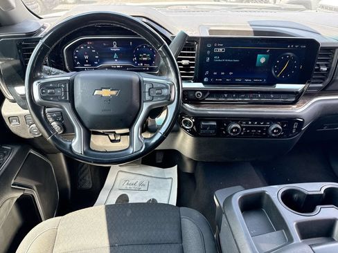 Used 2024 Chevrolet Silverado 2500 LT AWD/4WD image 14
