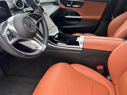 Used 2025 Mercedes-Benz C 300 Sedan image 10