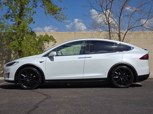 Used 2018 Tesla Model X 100D AWD/4WD image 7