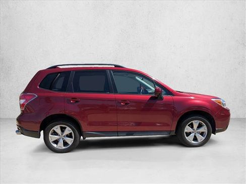 Used 2016 Subaru Forester 2.5i Premium w/ Popular Package #1 AWD/4WD image 4