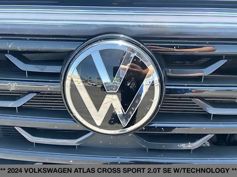 Used 2024 Volkswagen Atlas Cross Sport SE AWD/4WD image 9