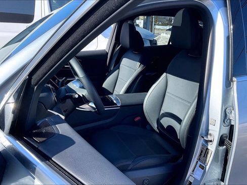 Used 2026 Mercedes-Benz GLC 300 4MATIC image 17