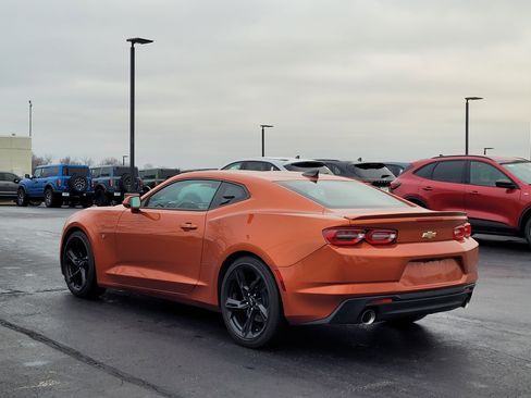 Used 2024 Chevrolet Camaro LT w/ Technology Package image 6