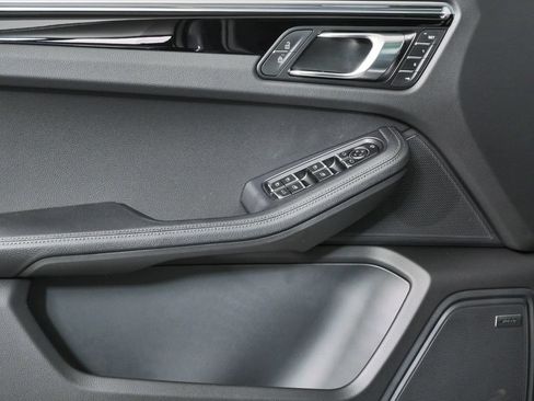 New 2026 Porsche Macan AWD/4WD image 6