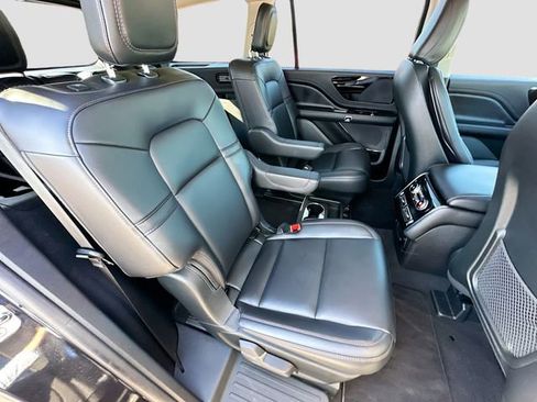Used 2023 Lincoln Aviator 2WD w/ Premium Package image 28