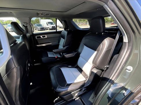 Certified 2022 Ford Explorer XLT w/ Equipment Group 202A image 25