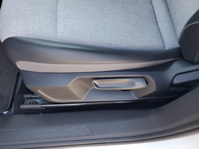 Certified 2023 Volkswagen ID.4 Pro RWD image 17