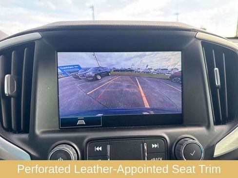 Used 2024 GMC Terrain SLT image 31