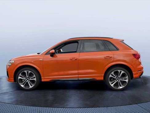 Used 2022 Audi Q3 2.0T Premium Plus w/ Premium Plus Package AWD/4WD image 3