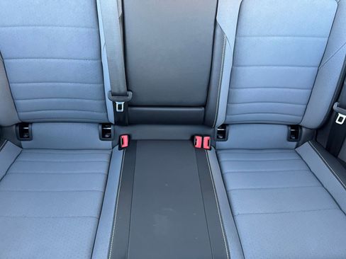 Used 2025 Volkswagen Jetta SE image 38