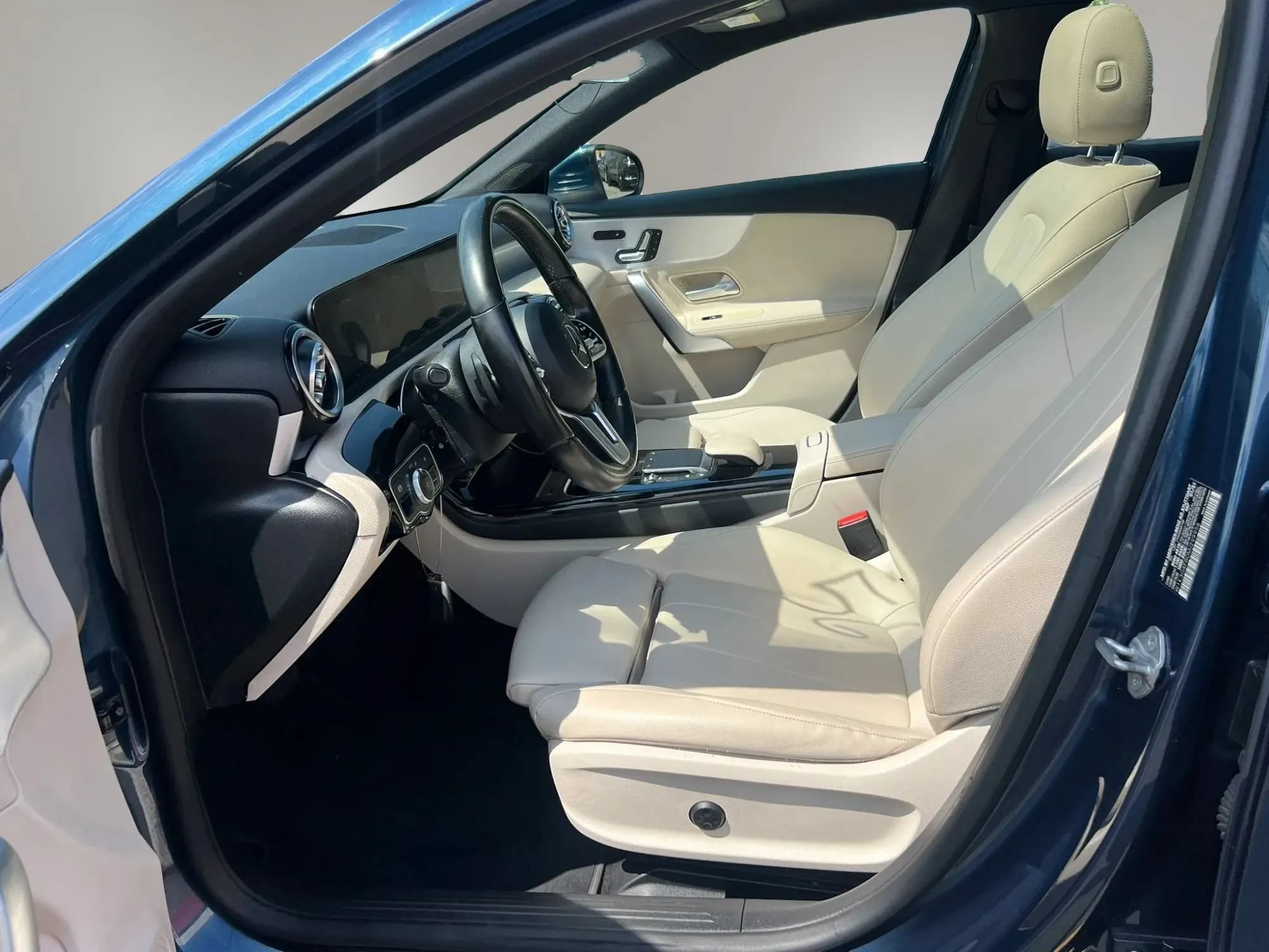 Used 2021 Mercedes-Benz A 220 4MATIC w/ Premium Package image 26