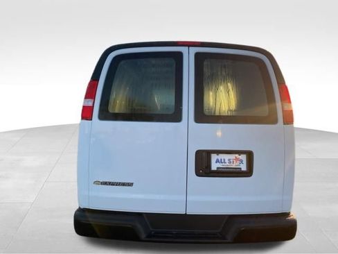 New 2026 Chevrolet Express 2500 image 6