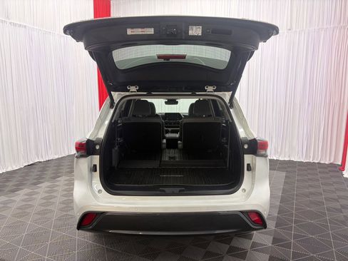 Used 2022 Toyota Highlander Limited FWD image 38