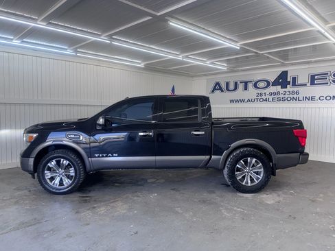 Used 2017 Nissan Titan Platinum Reserve AWD/4WD image 7