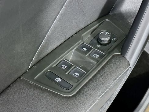 Used 2024 Volkswagen Tiguan SE R-Line image 29