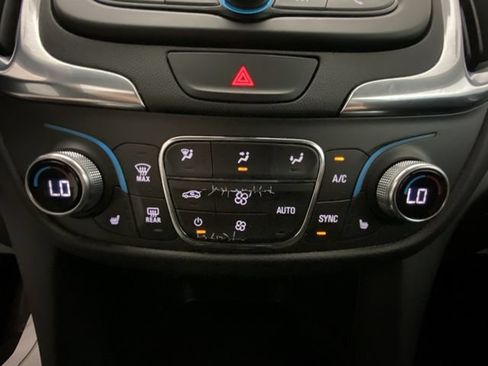 Used 2021 Chevrolet Equinox LT AWD/4WD image 19