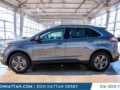 Used 2022 Ford Edge SEL w/ Sport Appearance Package image 2