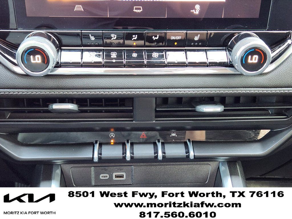 Used 2025 Chevrolet Colorado W/T w/ WT Convenience Package II RWD image 18
