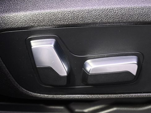 Used 2023 BMW X3 xDrive30i w/ M Sport Package image 17