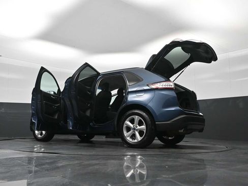 Used 2018 Ford Edge SE image 34