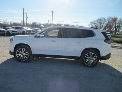 New 2026 GMC Acadia Denali Ultimate image 8