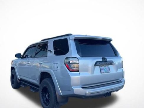 Used 2024 Toyota 4Runner TRD Off-Road Premium image 4