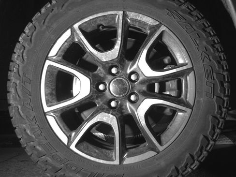 Used 2025 Jeep Compass Trailhawk AWD/4WD image 13