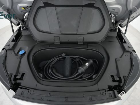 Used 2022 Volvo C40 P8 Recharge Ultimate image 25