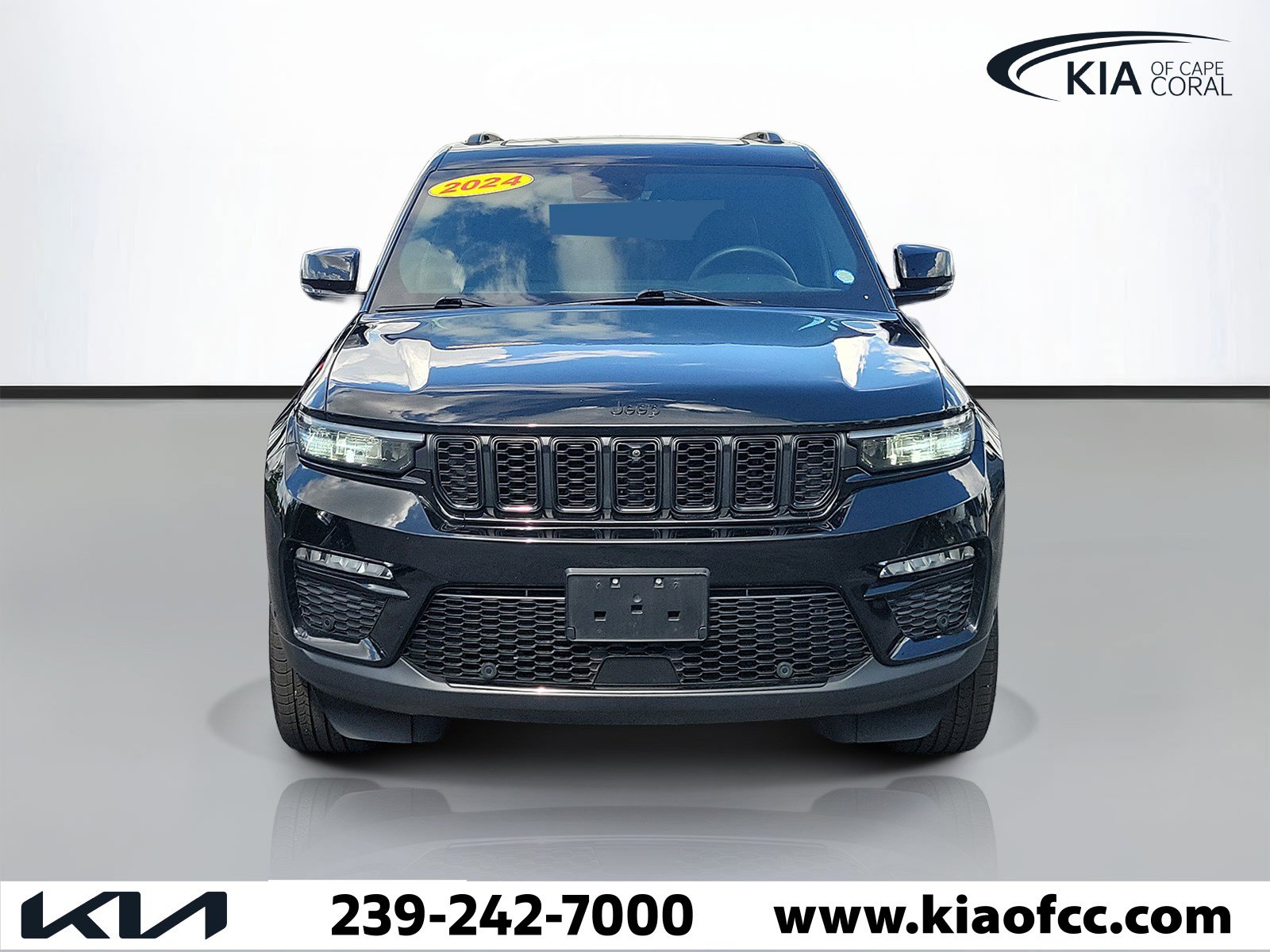 Used 2024 Jeep Grand Cherokee Limited w/ Luxury Tech Group II AWD/4WD image 2