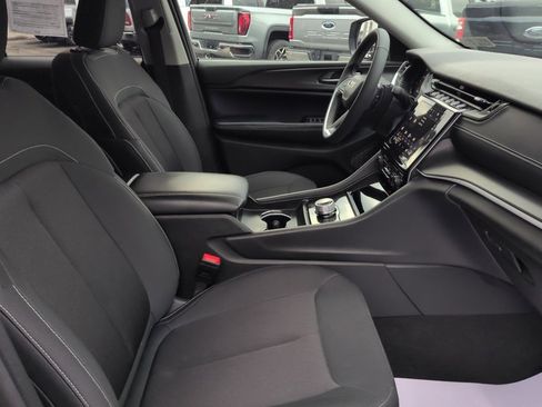 Used 2024 Jeep Grand Cherokee Laredo X w/ Trailer Tow Package image 51