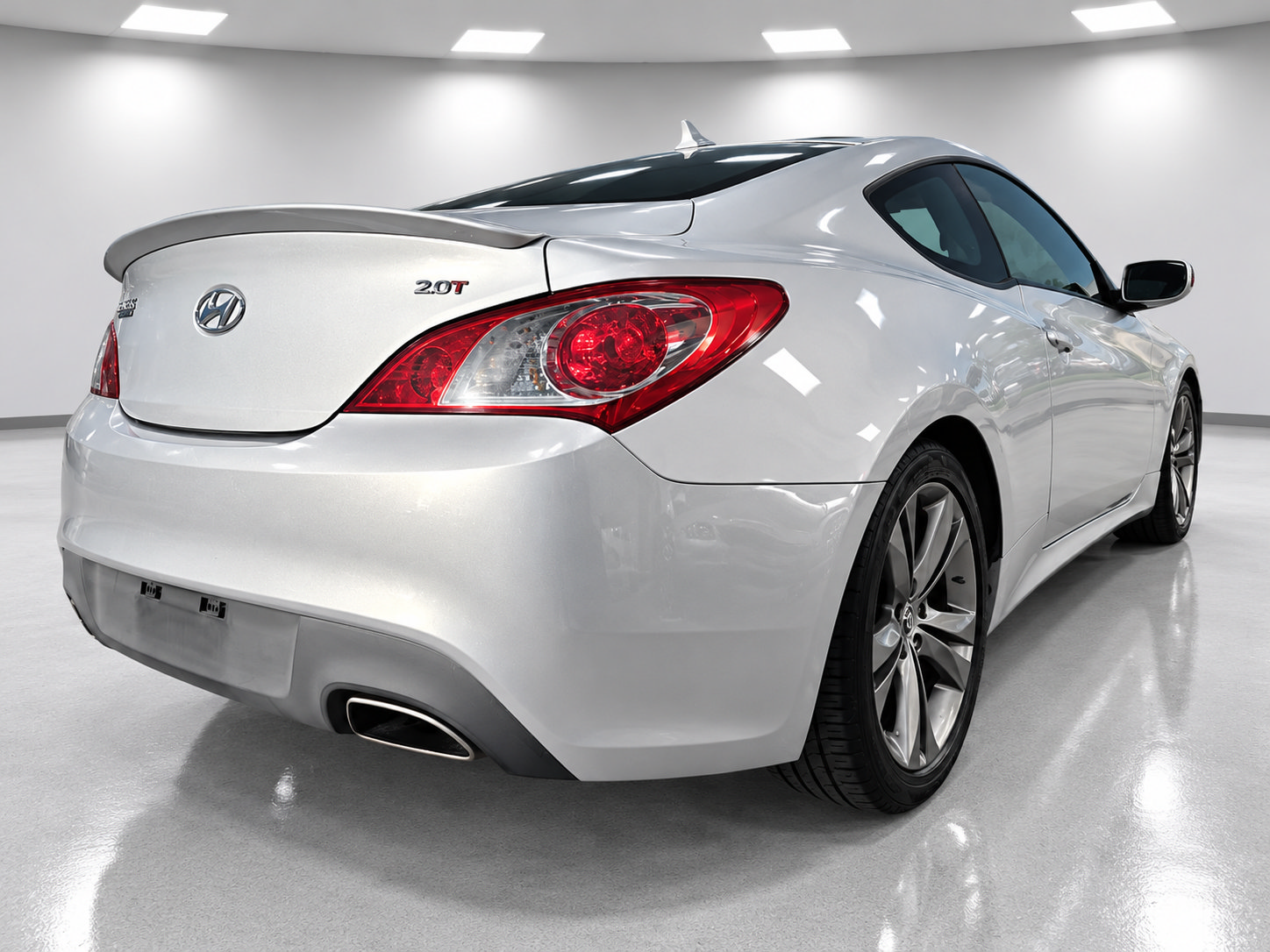 Used 2011 Hyundai Genesis 2.0T RWD image 6