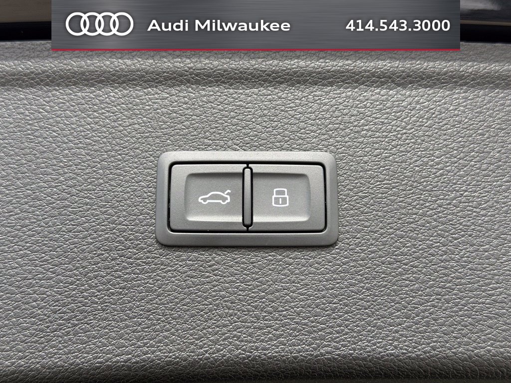 Used 2024 Audi Q5 2.0T Premium w/ Convenience Package AWD/4WD image 39