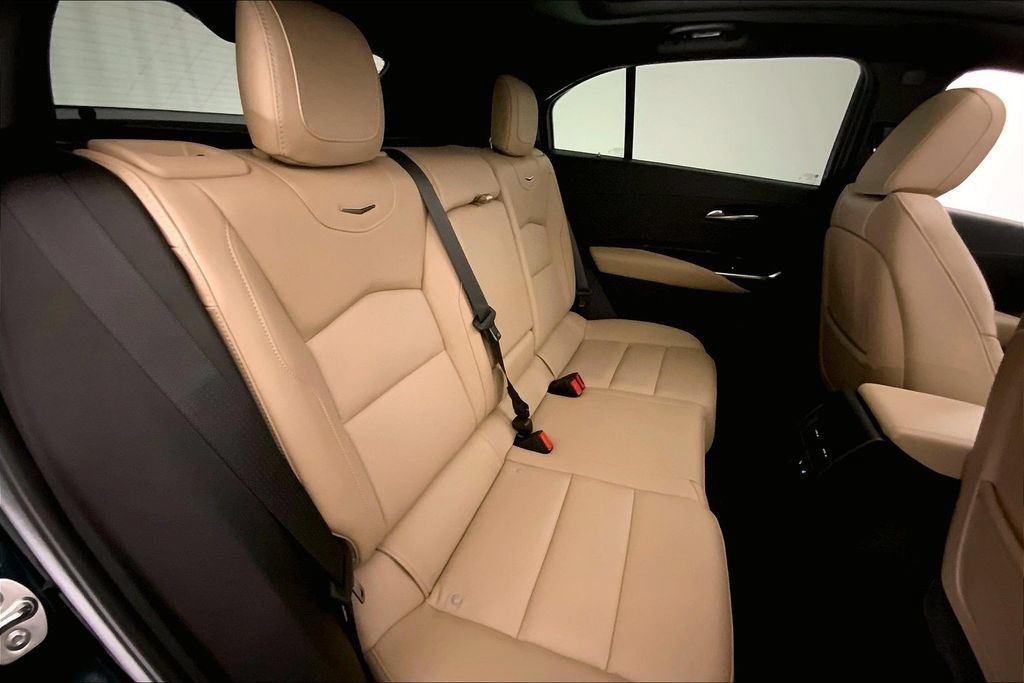 Used 2024 Cadillac XT4 Premium Luxury w/ Cold Weather Package FWD image 15