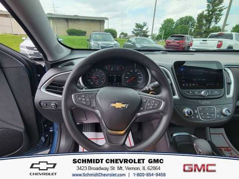 Used 2024 Chevrolet Malibu LT image 14