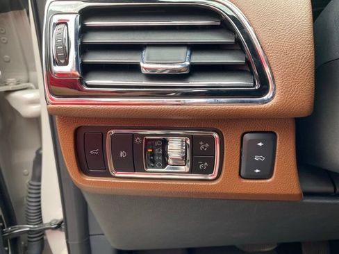 Used 2024 Lincoln Navigator L Reserve AWD/4WD image 13