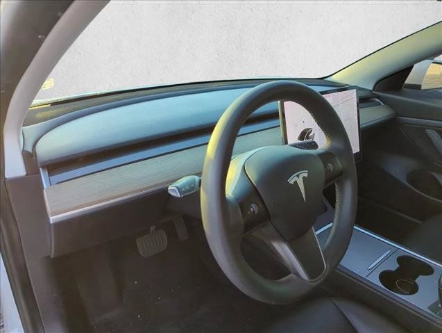 Used 2021 Tesla Model 3 Standard Range Plus RWD image 12